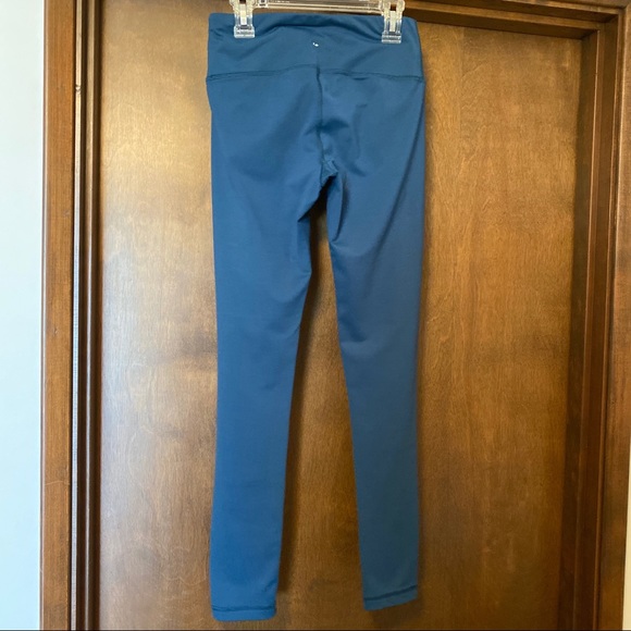 Workout Leggings - Picture 2 of 3